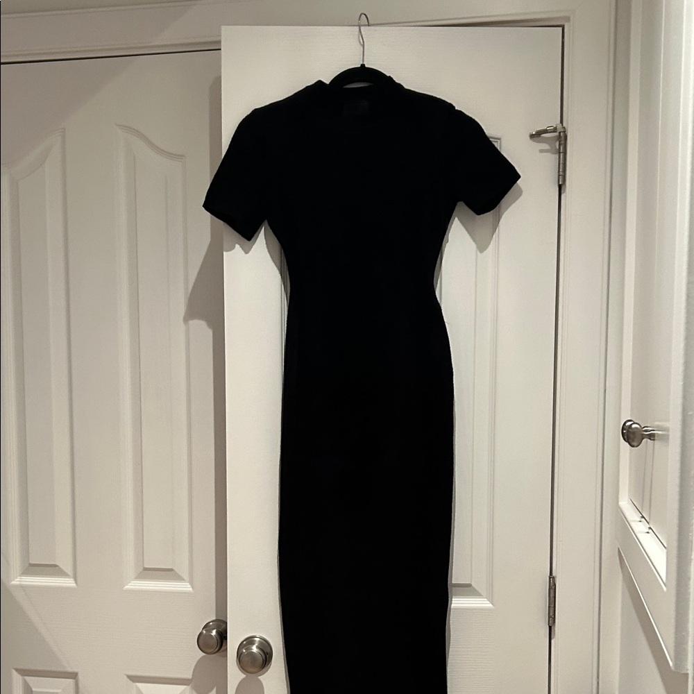 Fendi x Skims Black Velvet Dress - Picture 3 of 16